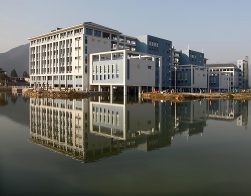 肇庆医学高等专科学校3
